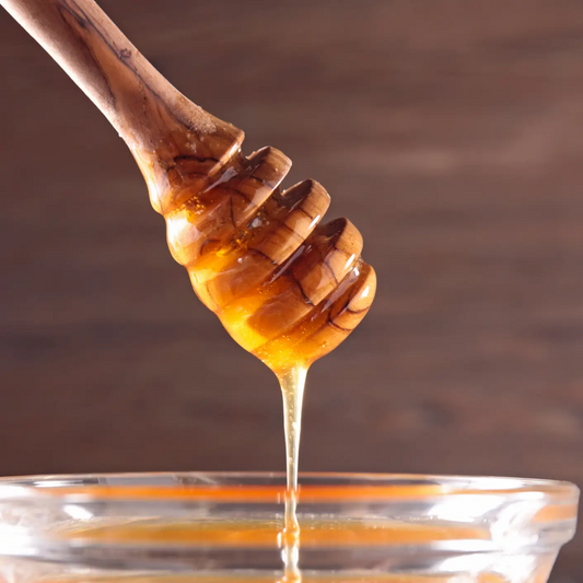 Honey Dipper in Boxwood