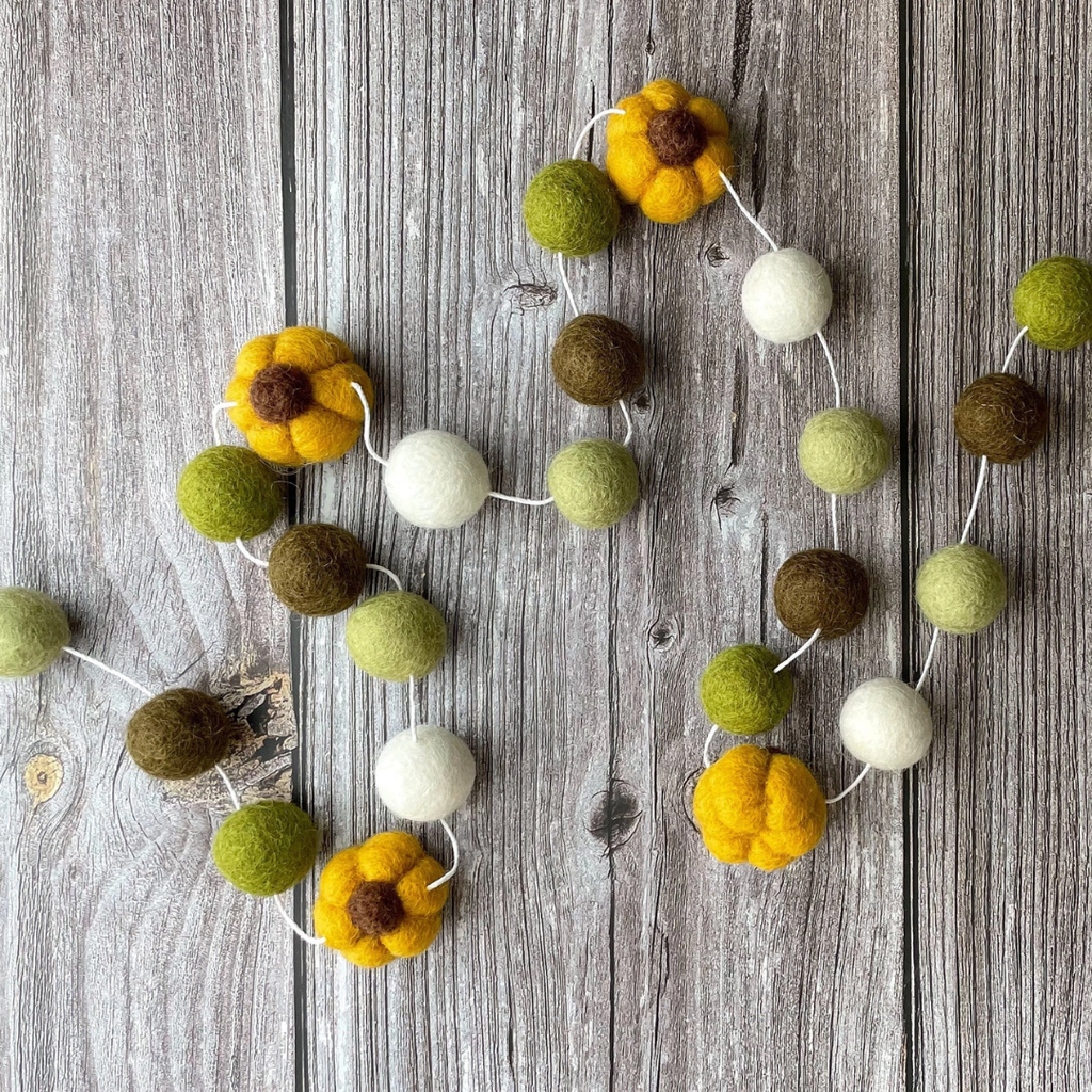 Green & White Pumpkin Felt Garland
