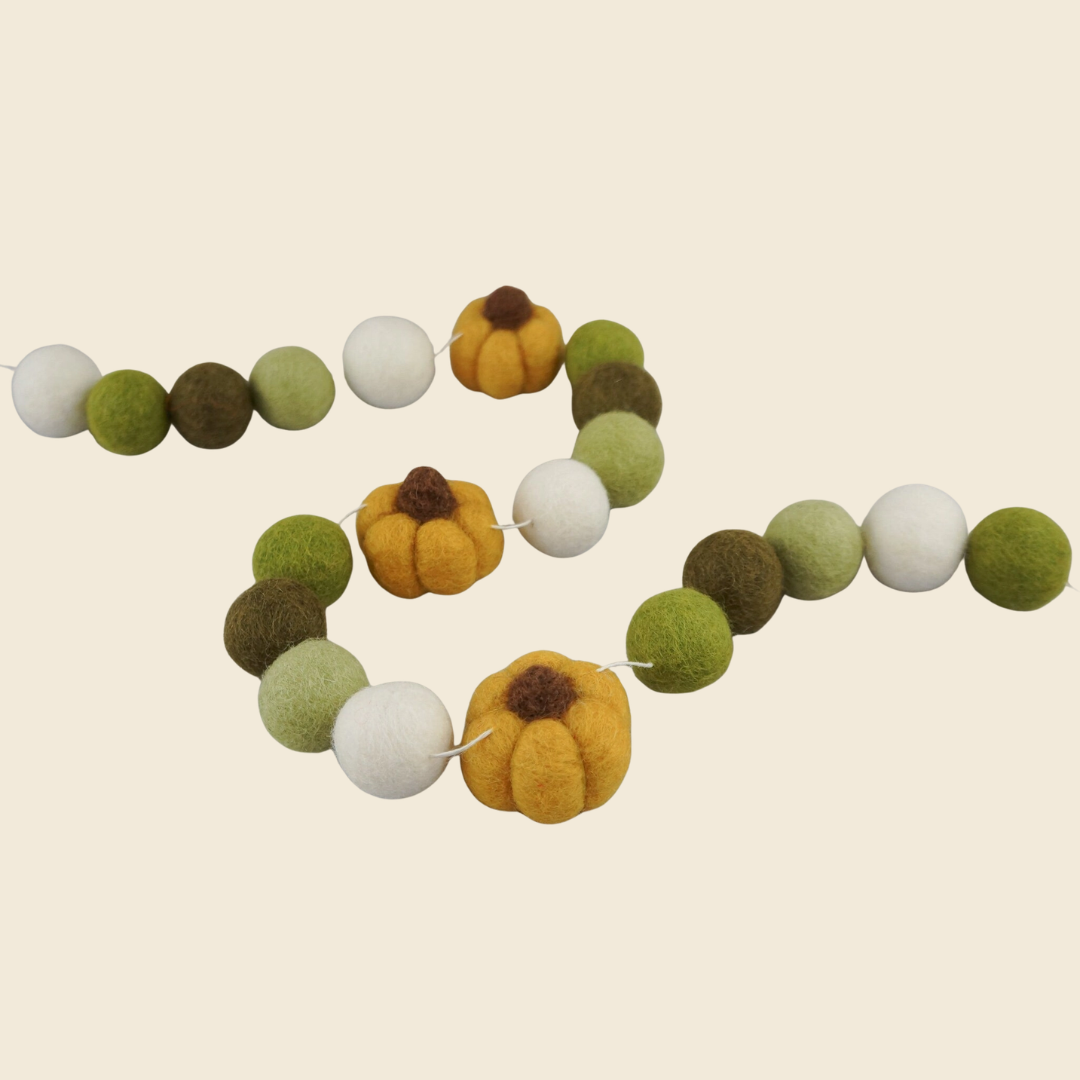 Green & White Pumpkin Felt Garland