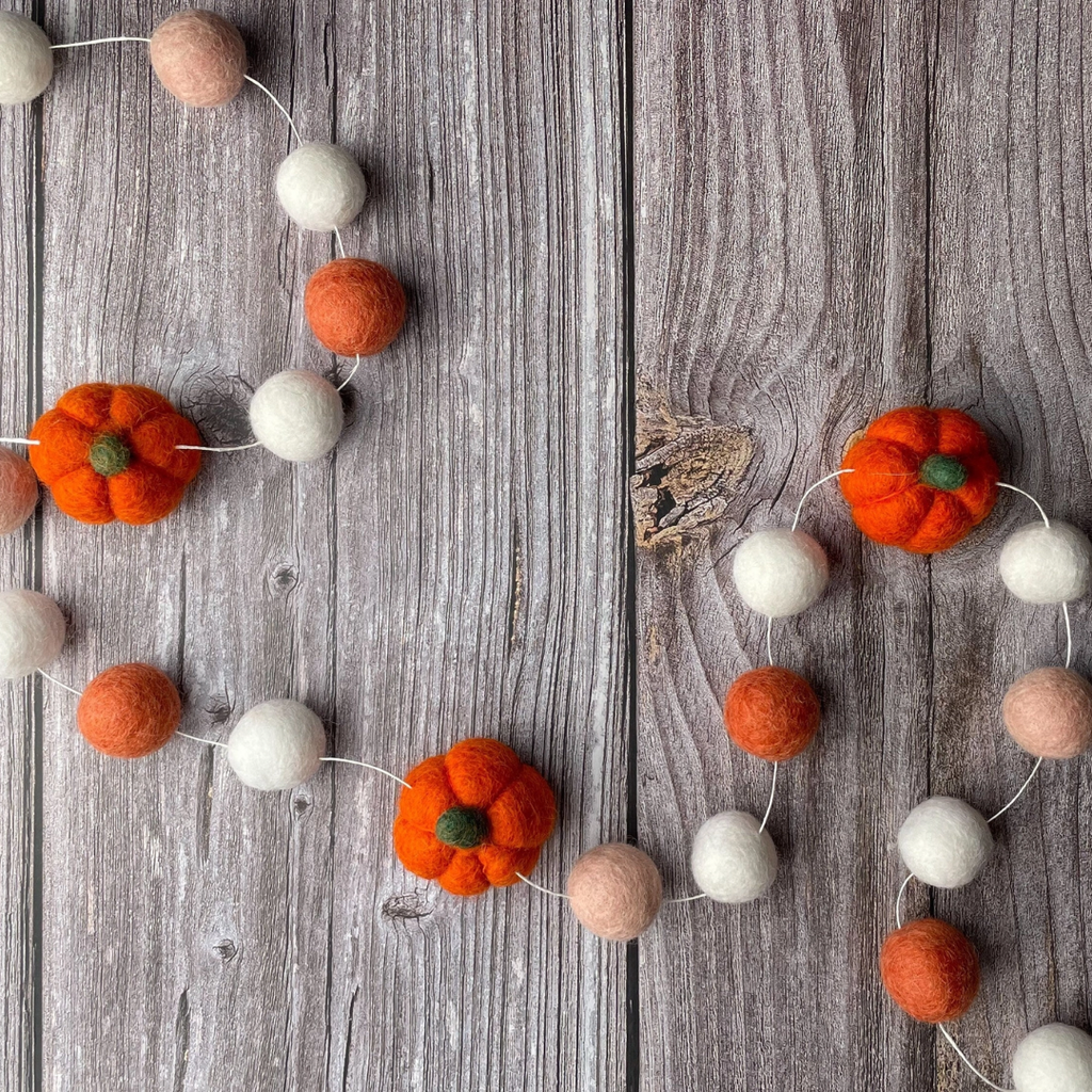 Pumpkin Felt Garland