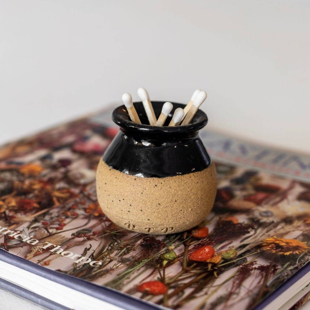 Match Stricker Pot
