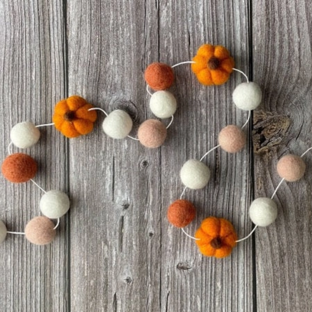 Pumpkin Felt Garland