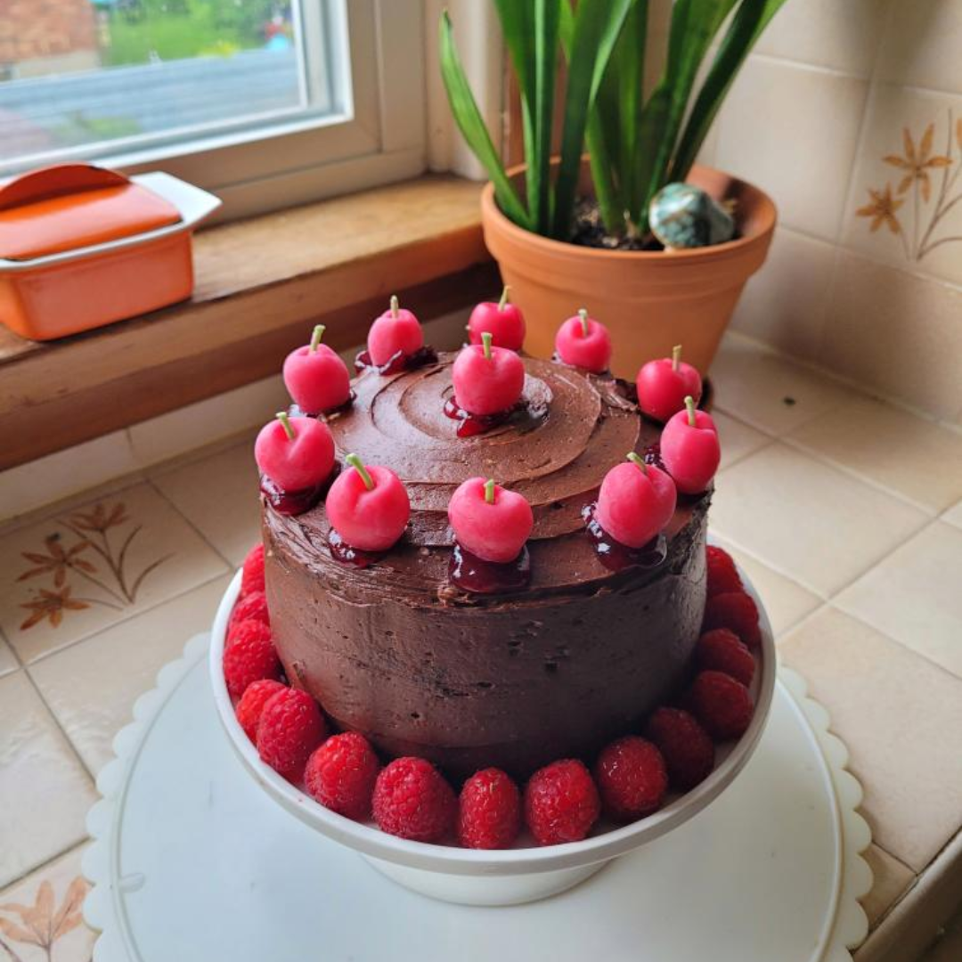 Red Cherries Beeswax Candle Box