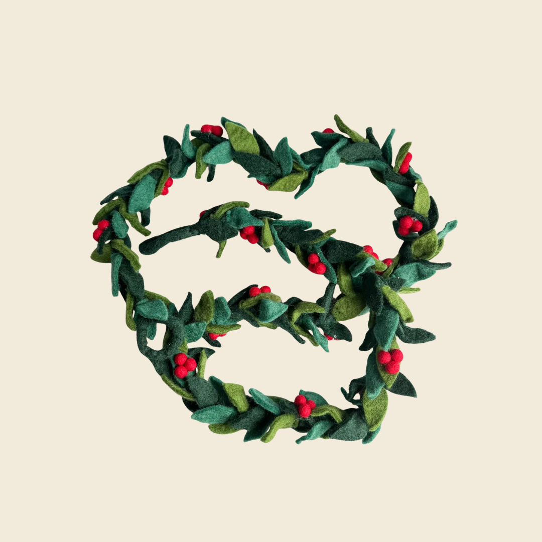 Mistletoe & Holly Felt Garland