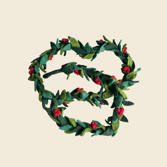 Mistletoe & Holly Felt Garland